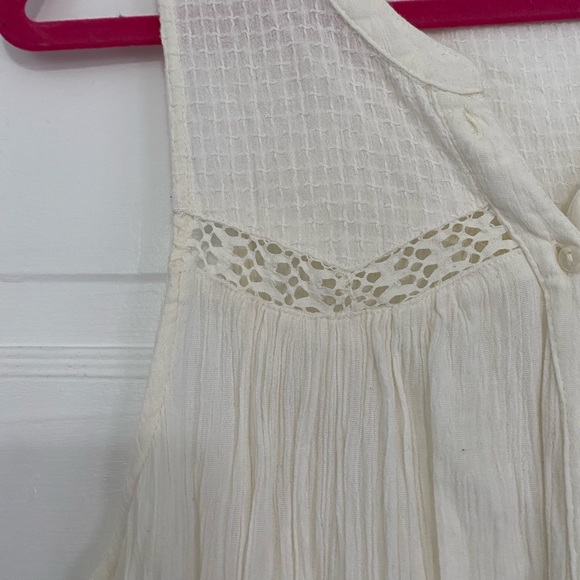 American Eagle Oufitters ivory button down sleeveless blouse - Picture 4 of 4